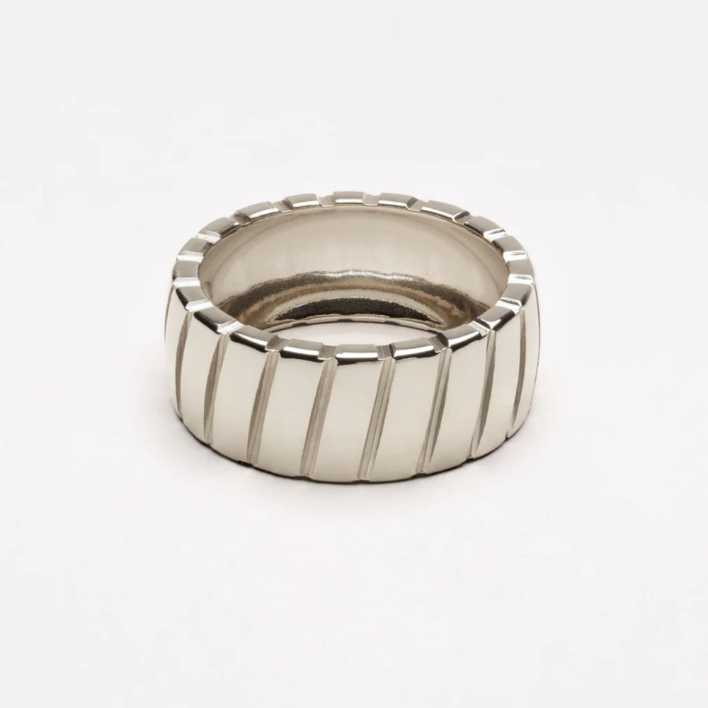 Polished Silver-Tone Ribbed Band Ring